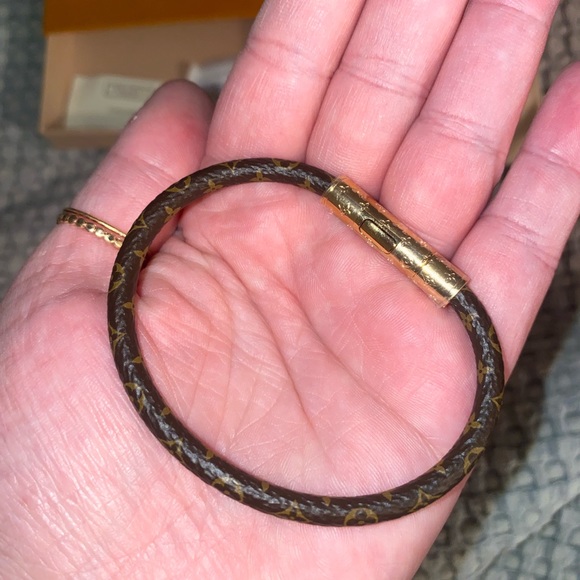 LOUIS VUITTON BRACELET-BRAND NEW WITH TAGS - Picture 4 of 4